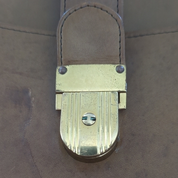 Classic Brown Leather Briefcase - Picture 6 of 15